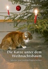 Die Katze unter dem Weihnachtsbaum